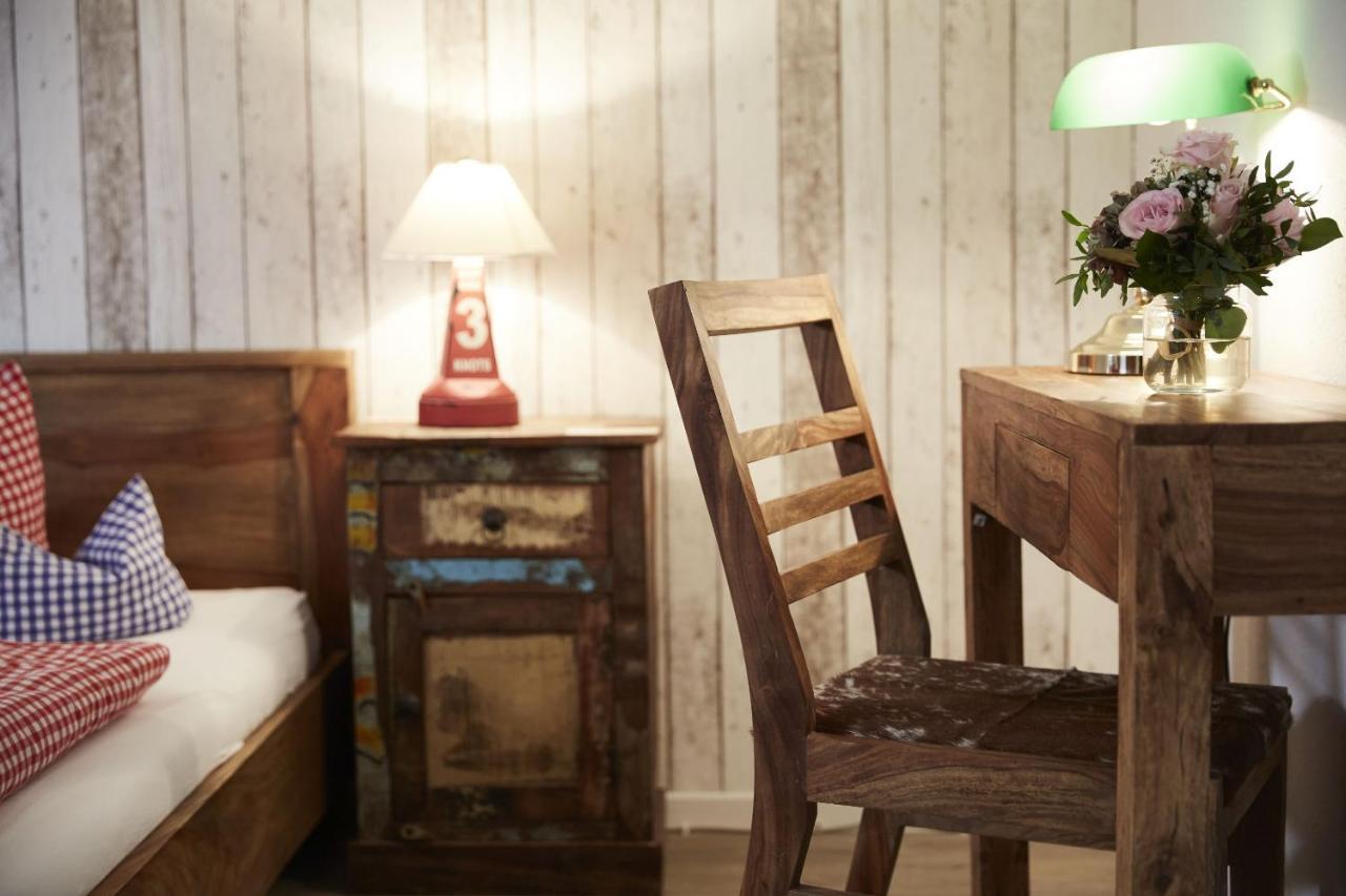 Bernstein-Hotel Bootshaus Büsum Buitenkant foto