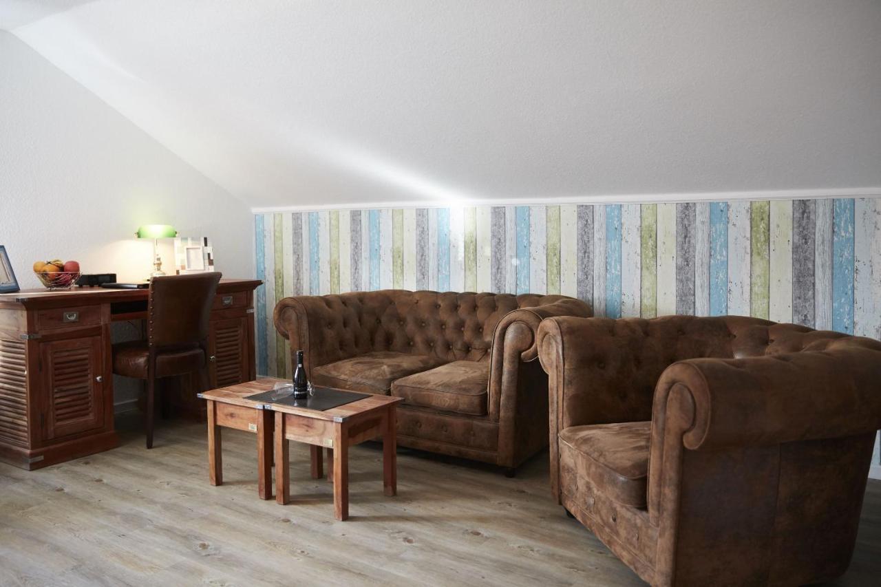 Bernstein-Hotel Bootshaus Büsum Buitenkant foto