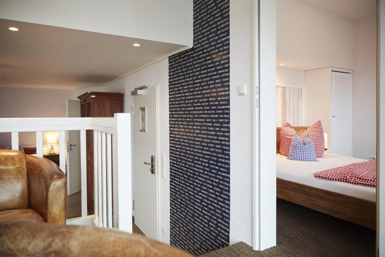 Bernstein-Hotel Bootshaus Büsum Buitenkant foto